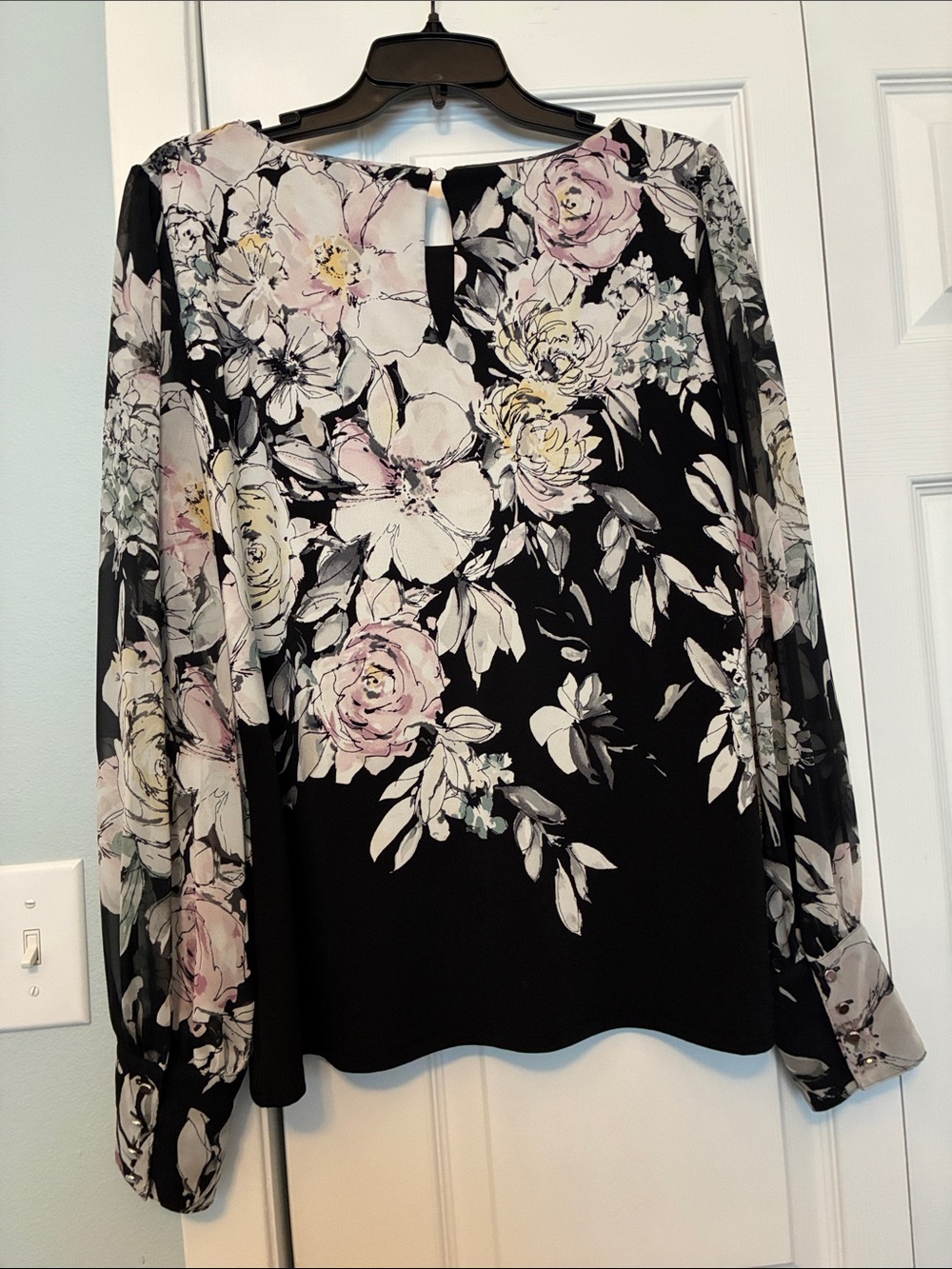 Pretty Black Floral Blouse - Picture 3 of 8